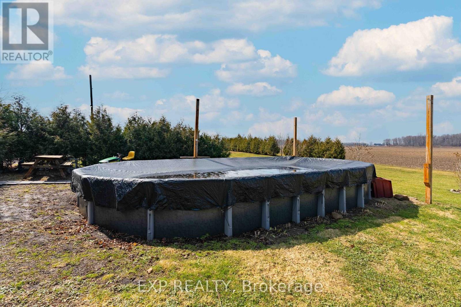 5864 Inadale Drive, Adelaide Metcalfe, Ontario  N7G 3H4 - Photo 41 - X12909792