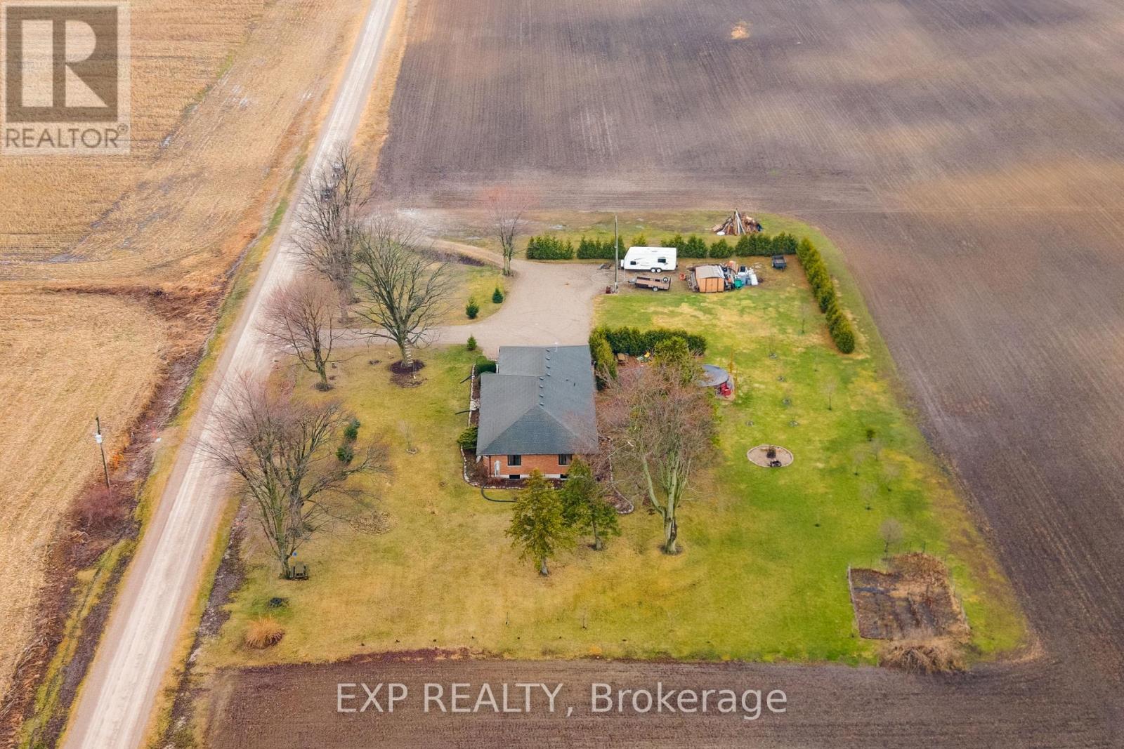 5864 Inadale Drive, Adelaide Metcalfe, Ontario  N7G 3H4 - Photo 44 - X12909792