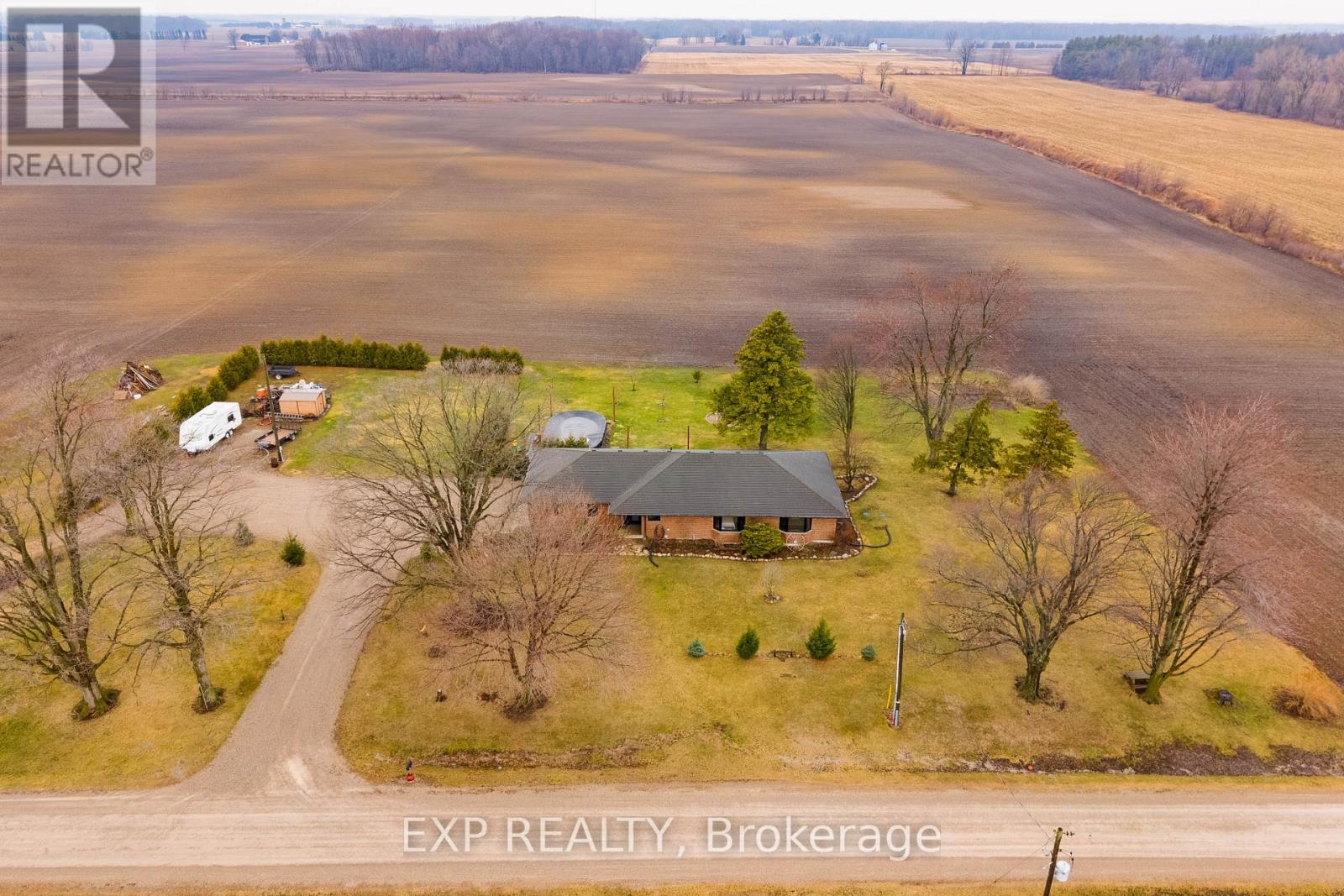 5864 Inadale Drive, Adelaide Metcalfe, Ontario  N7G 3H4 - Photo 47 - X12909792