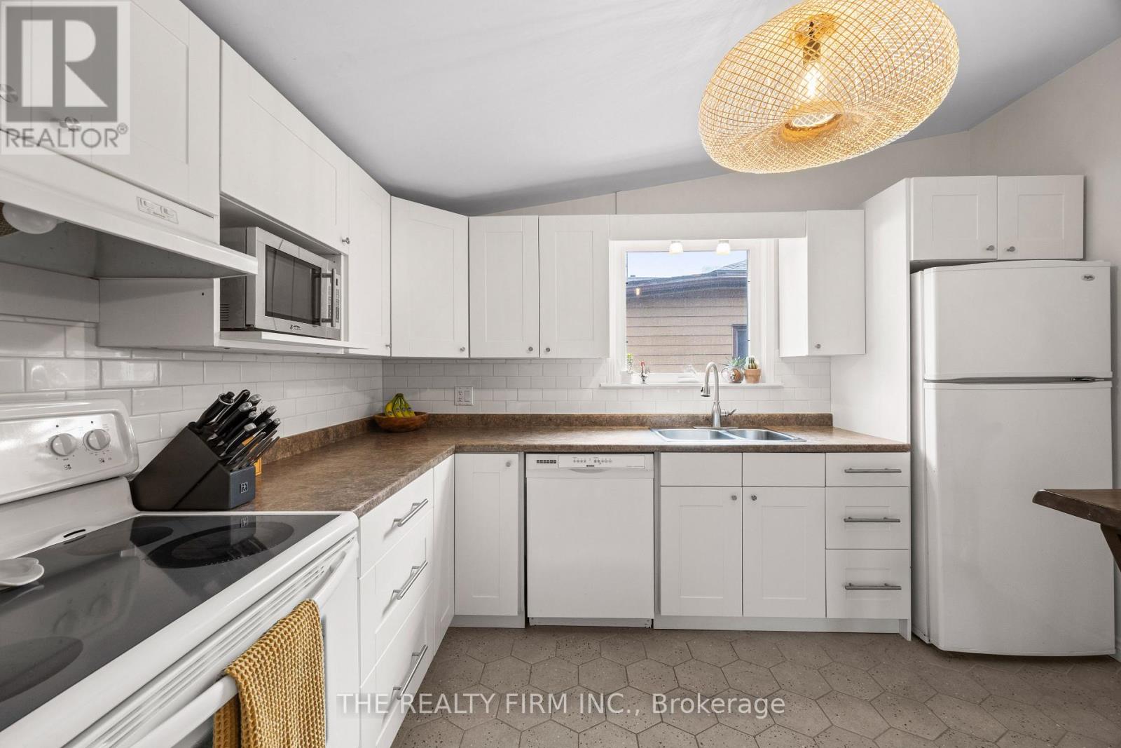 154 Colborne Street, London East, Ontario  N6B 2R9 - Photo 23 - X12909828