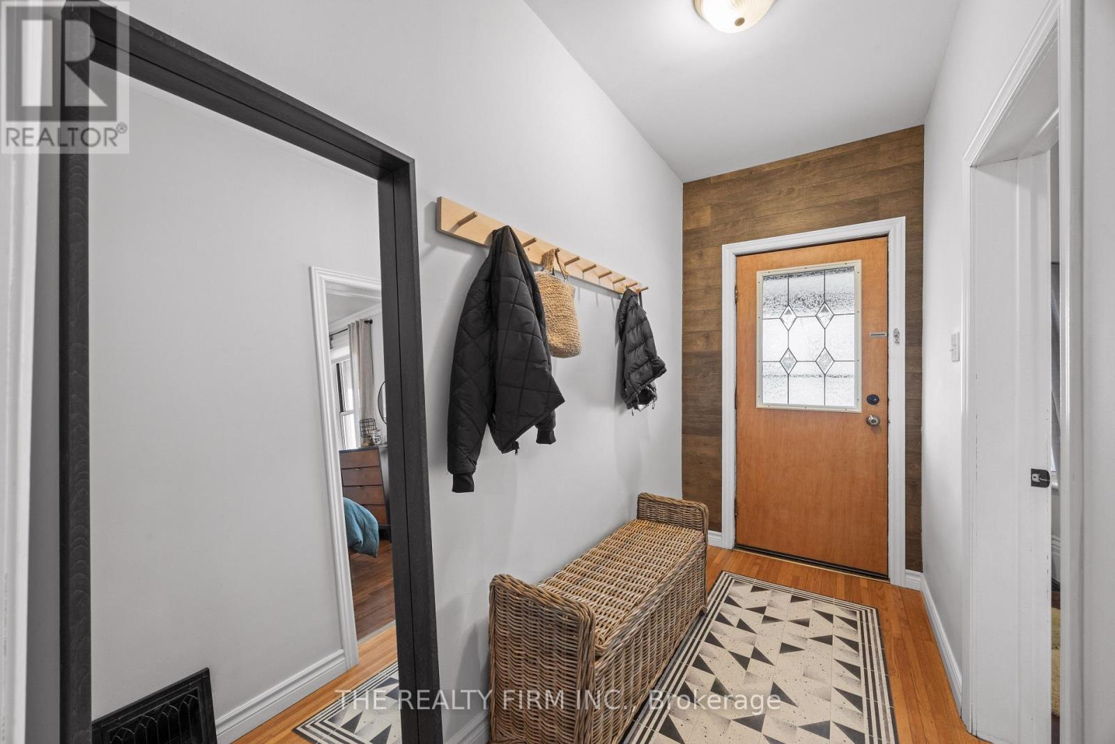 154 Colborne Street, London East, Ontario  N6B 2R9 - Photo 6 - X12909828