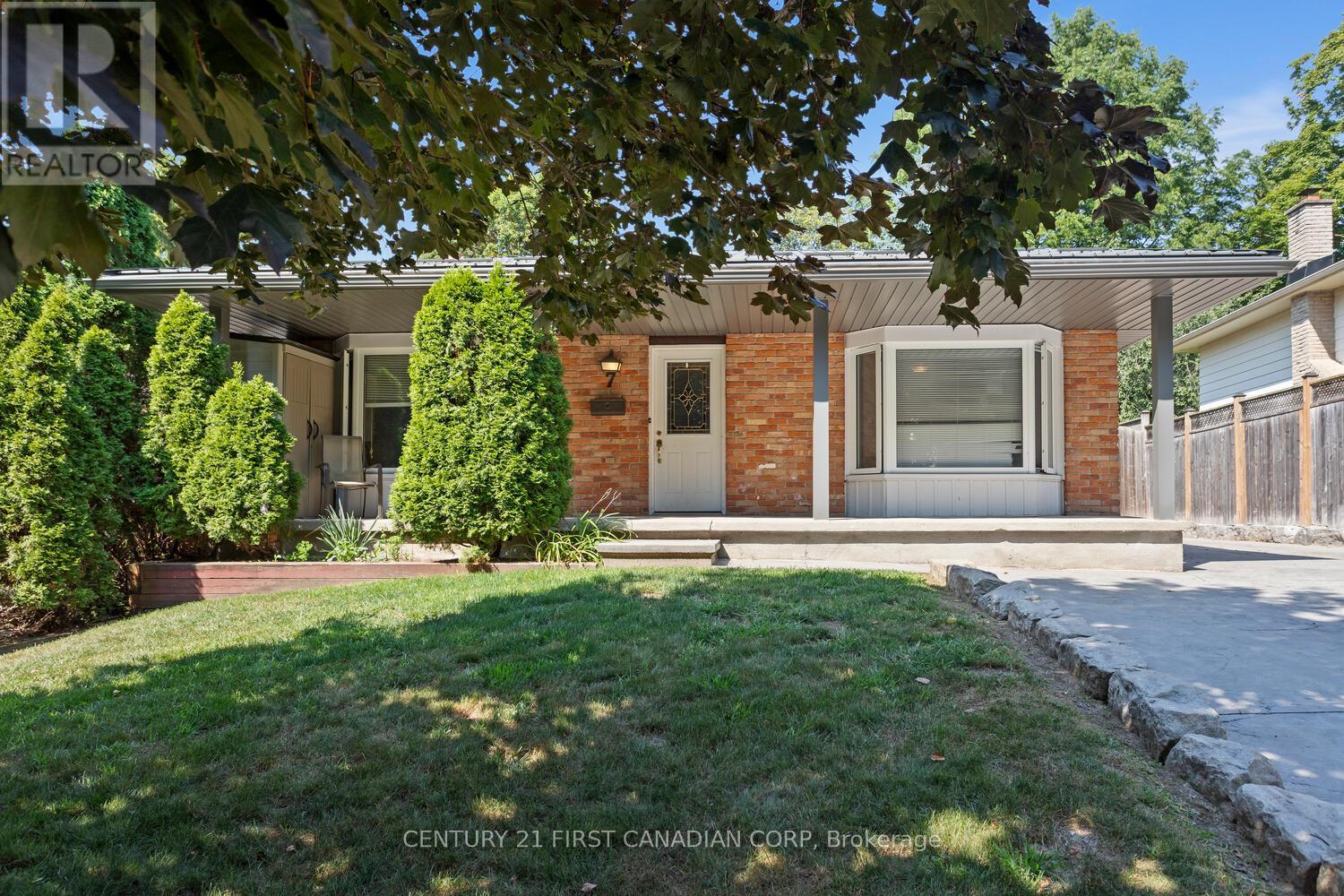 $619,9007 Rollscourt Gardens, London North, Ontario