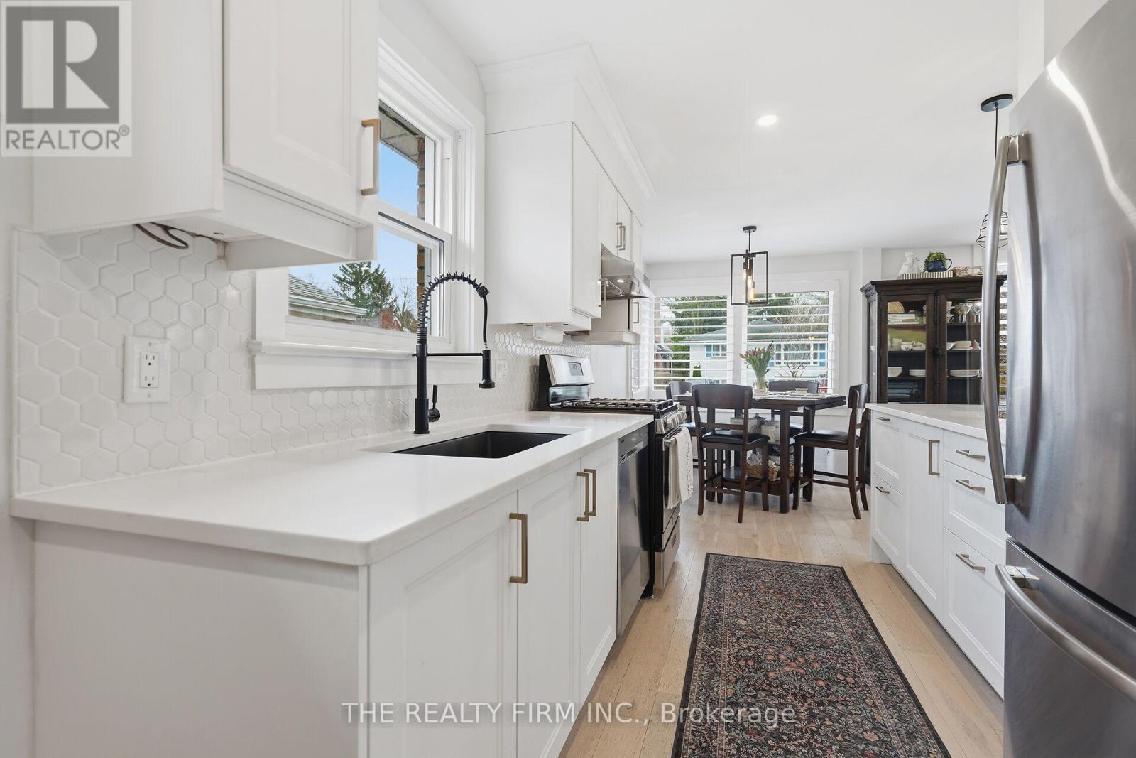 424 Hickson Avenue, London South, Ontario  N6C 2L5 - Photo 11 - X12909878