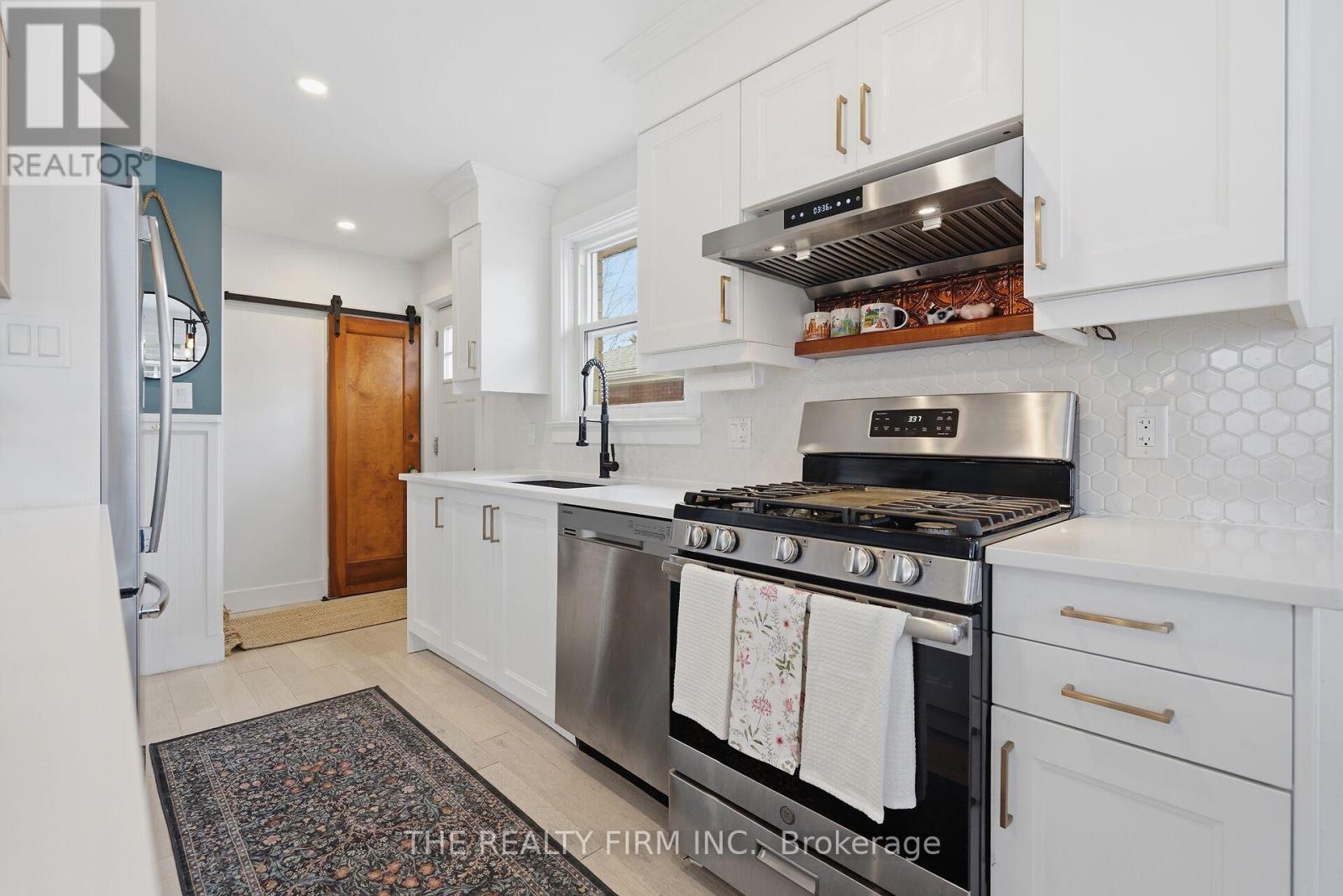 424 Hickson Avenue, London South, Ontario  N6C 2L5 - Photo 14 - X12909878