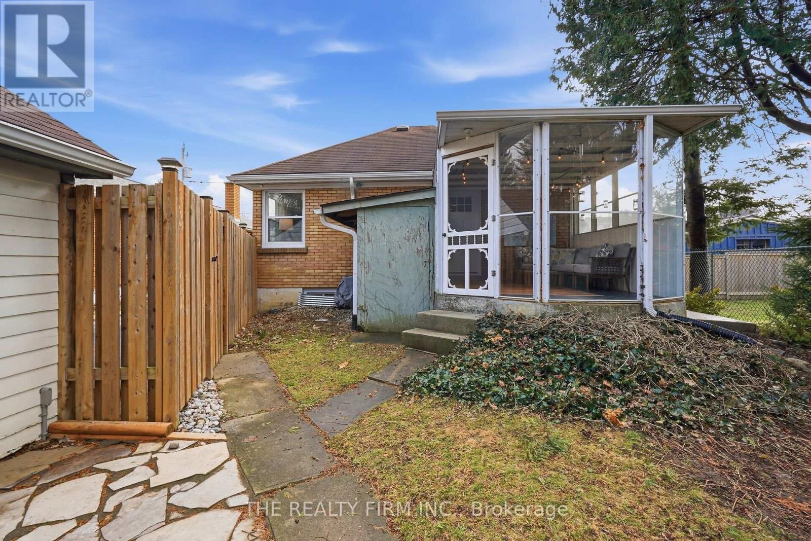 424 Hickson Avenue, London South, Ontario  N6C 2L5 - Photo 46 - X12909878