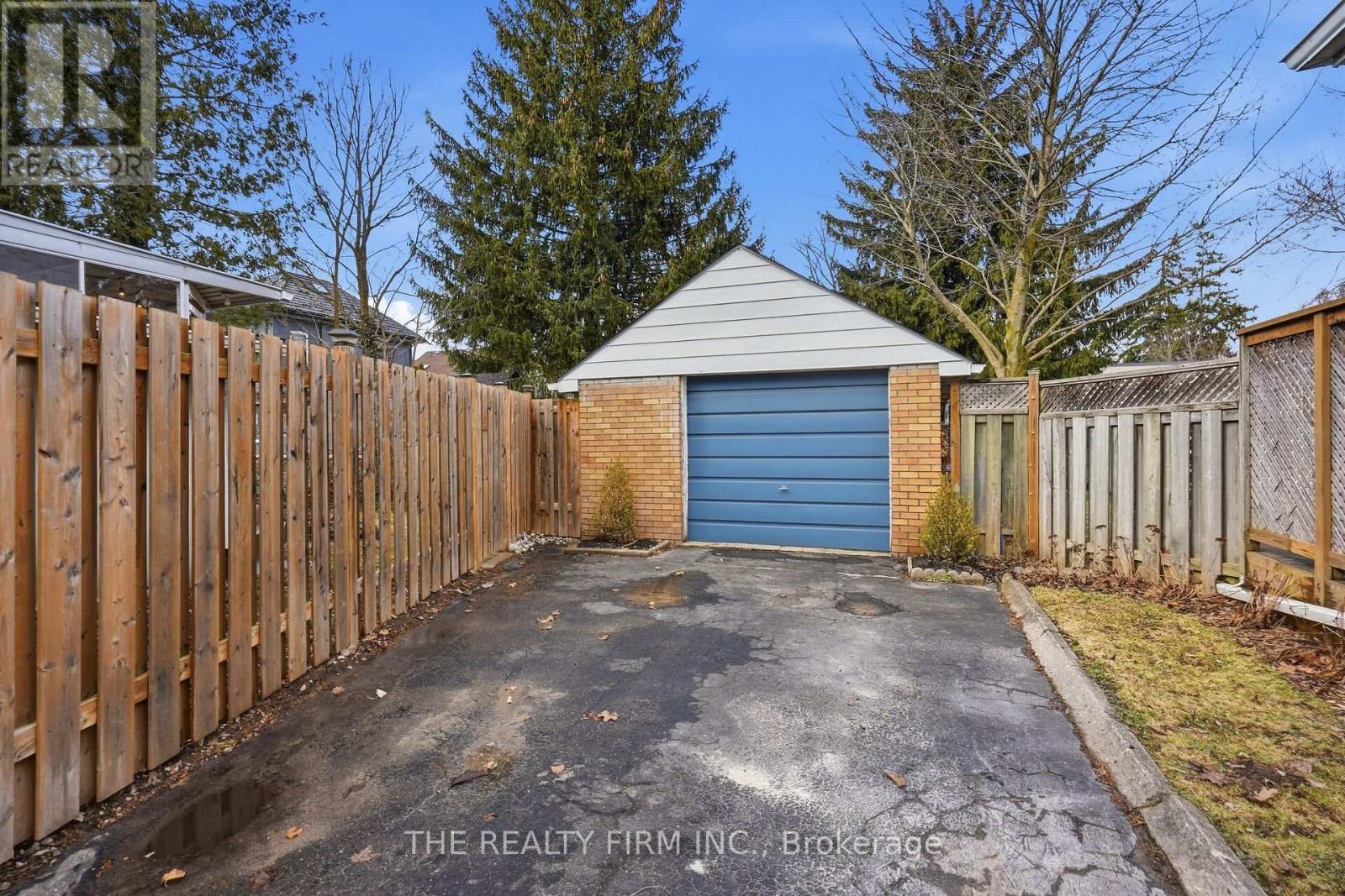 424 Hickson Avenue, London South, Ontario  N6C 2L5 - Photo 7 - X12909878