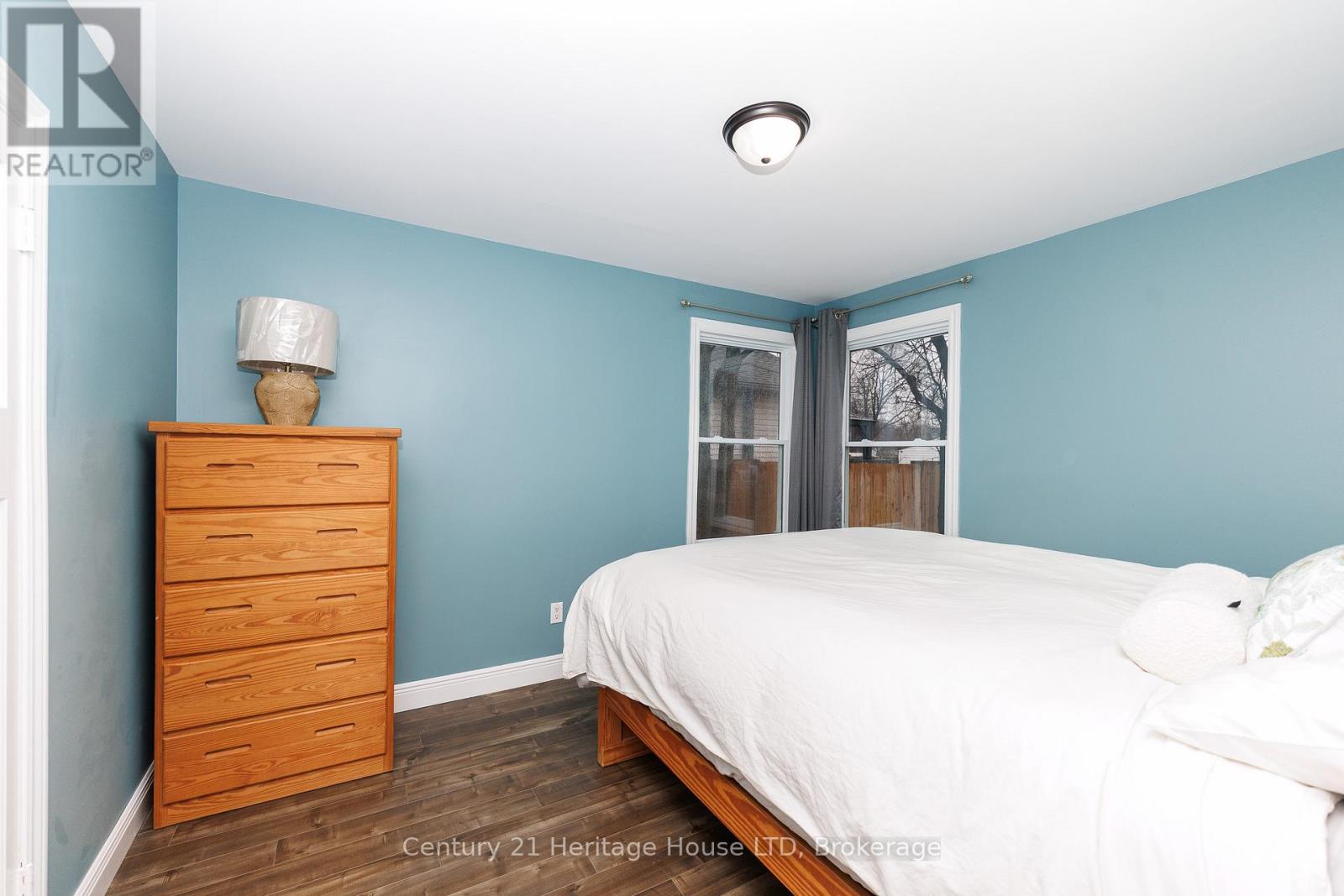 21 Keele Street, St. Catharines, Ontario  L2T 1M8 - Photo 14 - X12906016