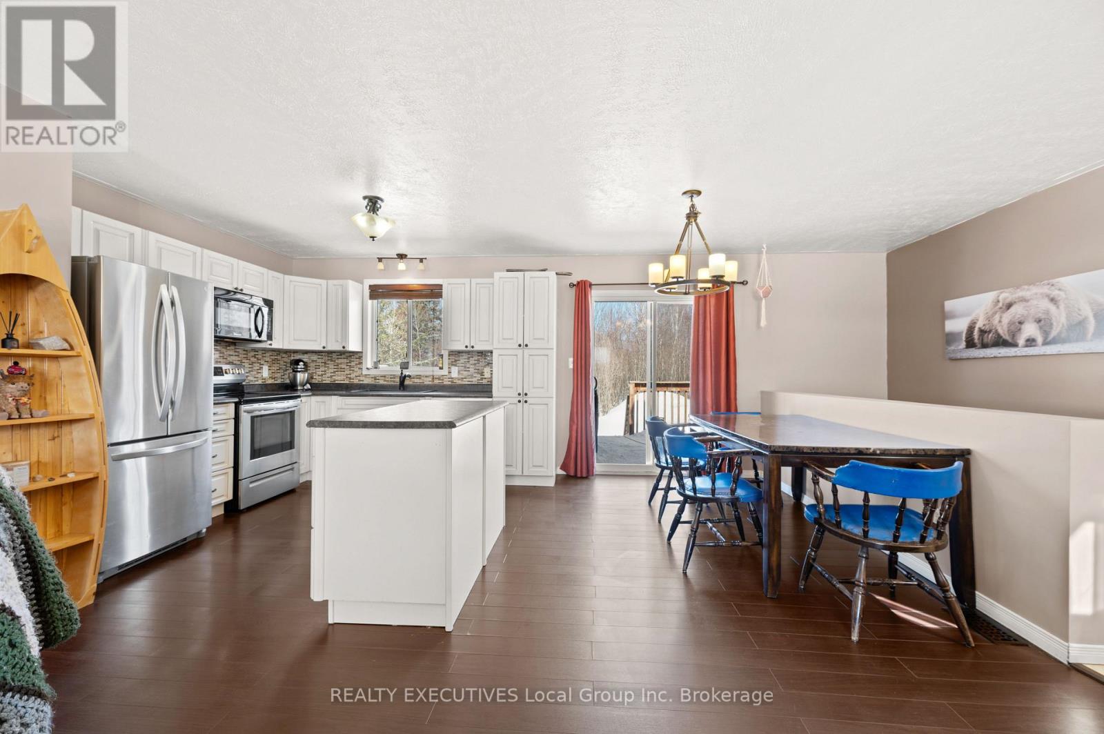 519 Demers Street, West Nipissing, Ontario  P2B 0A1 - Photo 3 - X12908860