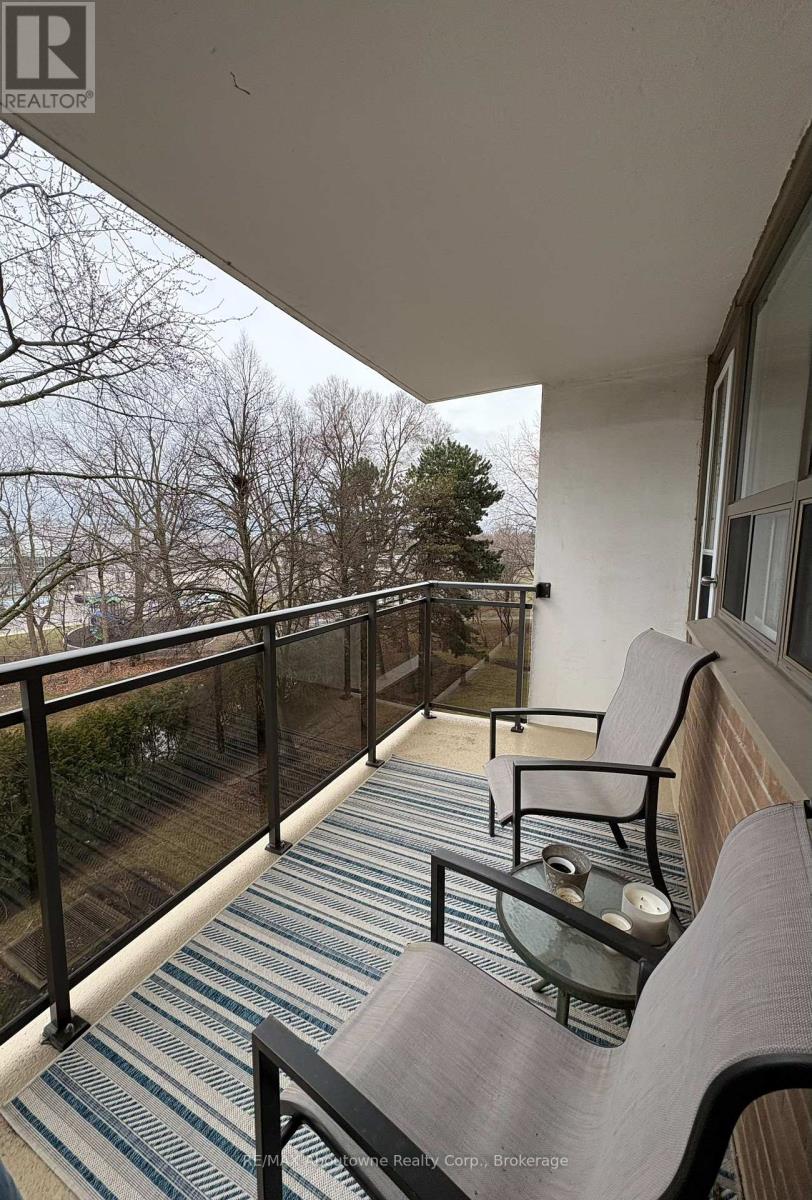 401 - 212 Kerr Street, Oakville, Ontario  L6K 3B1 - Photo 27 - W12909680