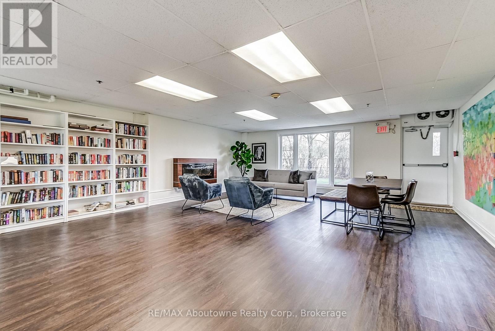 401 - 212 Kerr Street, Oakville, Ontario  L6K 3B1 - Photo 30 - W12909680