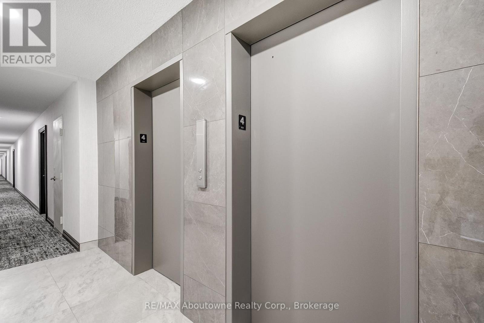 401 - 212 Kerr Street, Oakville, Ontario  L6K 3B1 - Photo 5 - W12909680