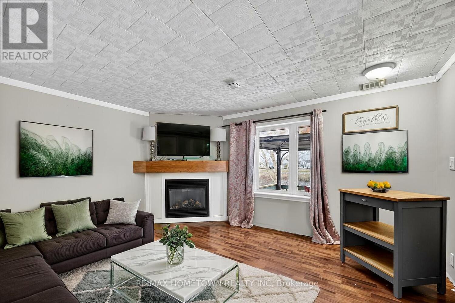 2178 Dundas Street E, Edwardsburgh/cardinal, Ontario  K0E 1E0 - Photo 13 - X12909868