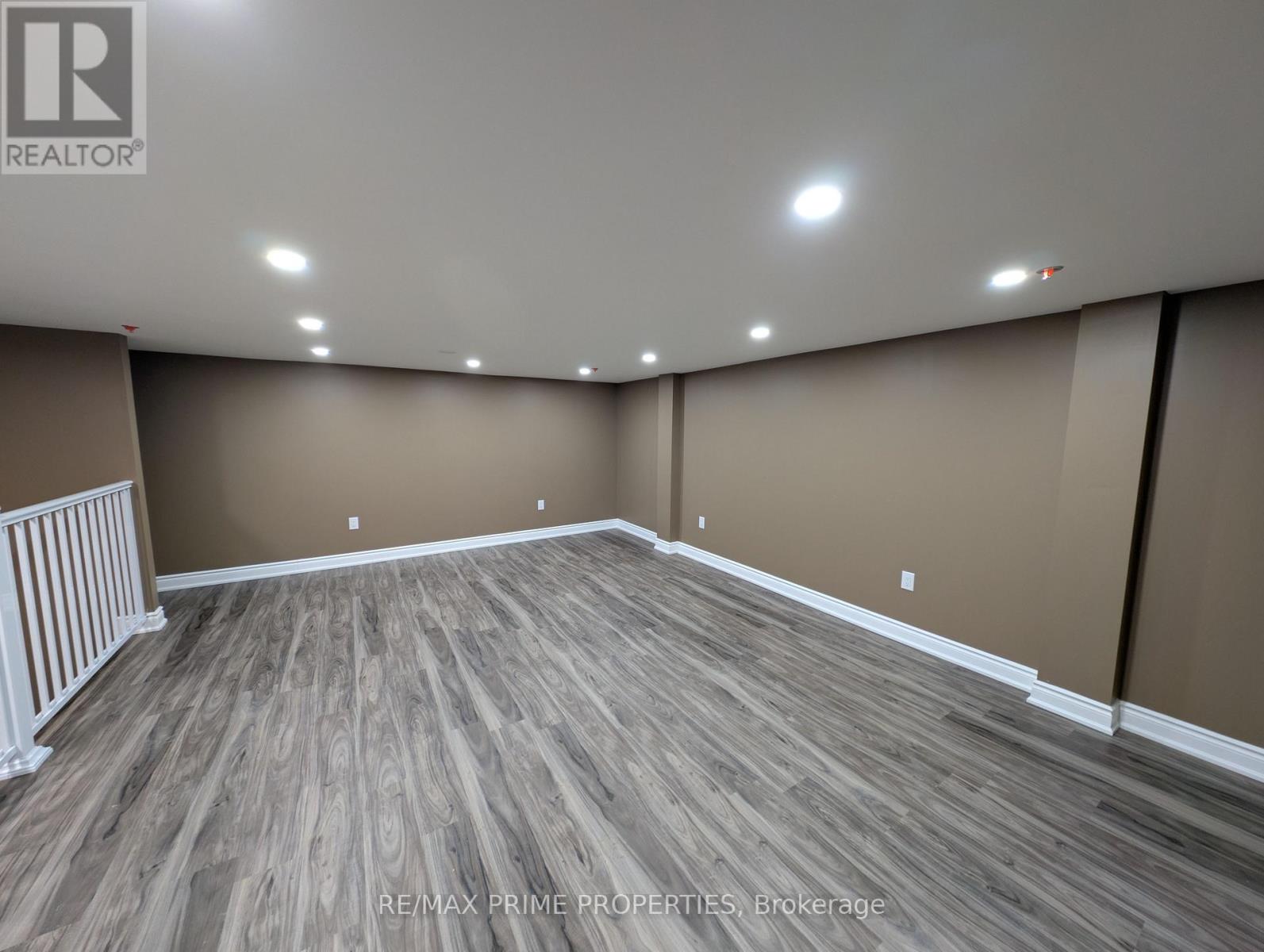 29 - 7171 Torbram Road, Mississauga, Ontario  L4T 3W4 - Photo 3 - W12840846