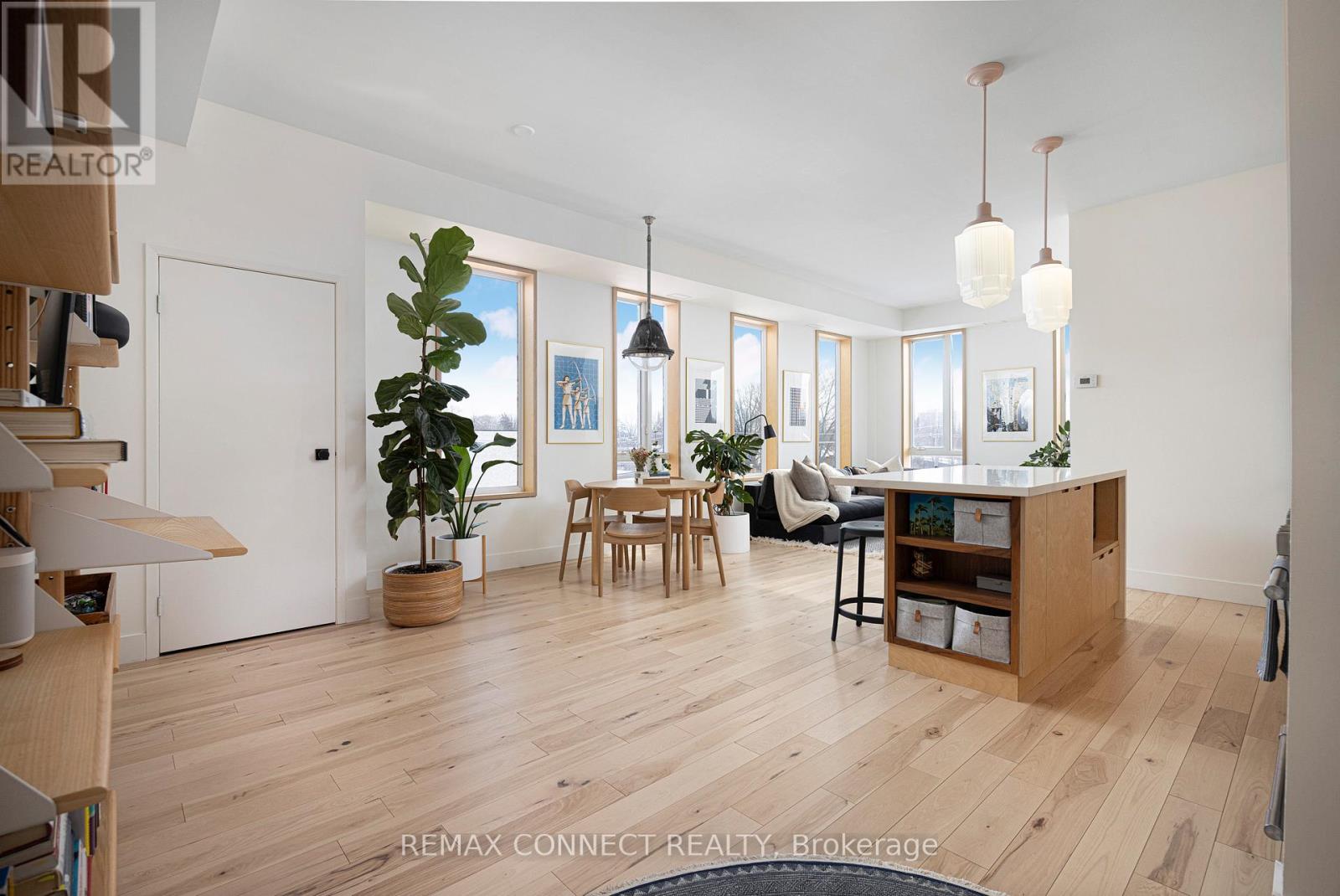 402 - 1 ST JOHNS ROAD, Toronto, Ontario