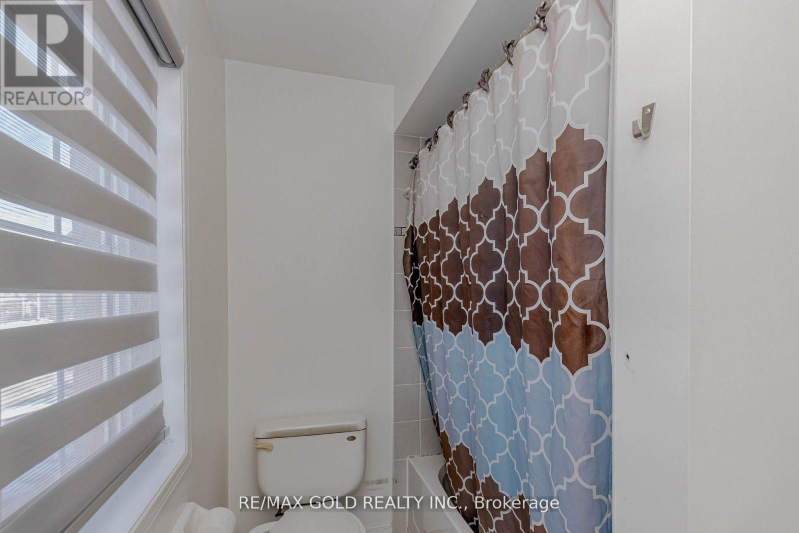 2 Oranmore Crescent, Brampton, Ontario  L6X 0J9 - Photo 32 - W12906282