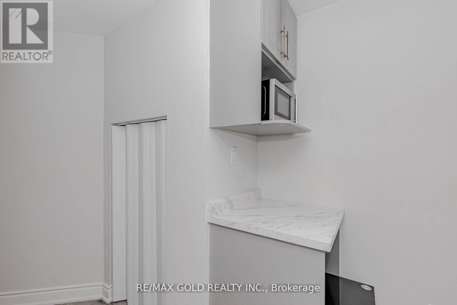 2 Oranmore Crescent, Brampton, Ontario  L6X 0J9 - Photo 36 - W12906282