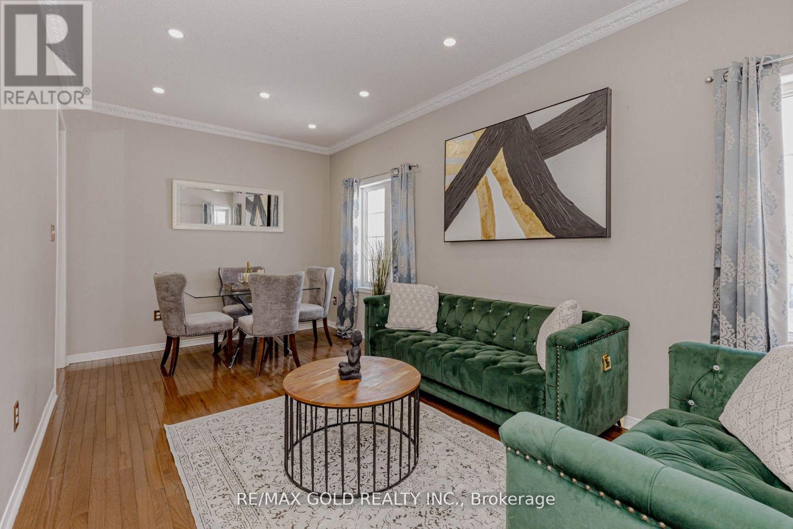 2 Oranmore Crescent, Brampton, Ontario  L6X 0J9 - Photo 7 - W12906282