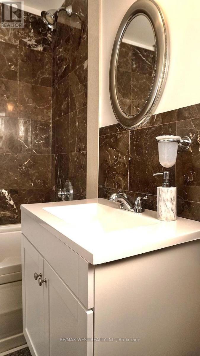 15 Fourteenth Street, Toronto, Ontario  M8V 3H8 - Photo 19 - W12908532