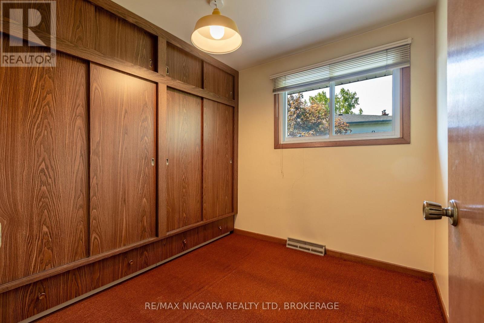 82 Westwood Crescent, Welland (Prince Charles), Ontario  L3C 4R3 - Photo 13 - X12909580