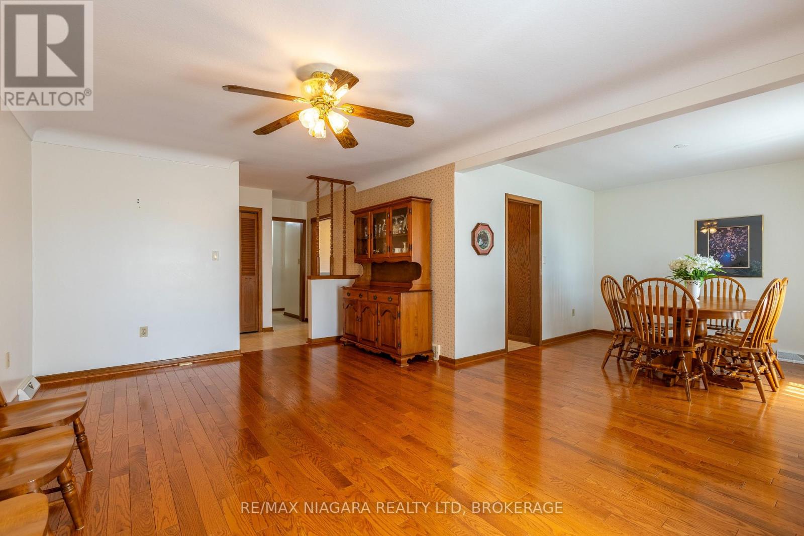 82 Westwood Crescent, Welland (Prince Charles), Ontario  L3C 4R3 - Photo 7 - X12909580