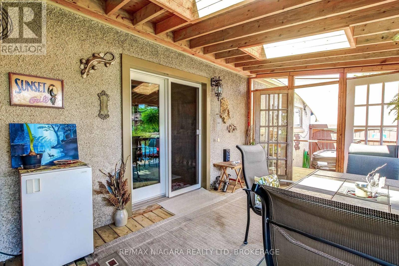 101 Division Street, Port Colborne (Sugarloaf), Ontario  L3K 3B5 - Photo 33 - X12909610