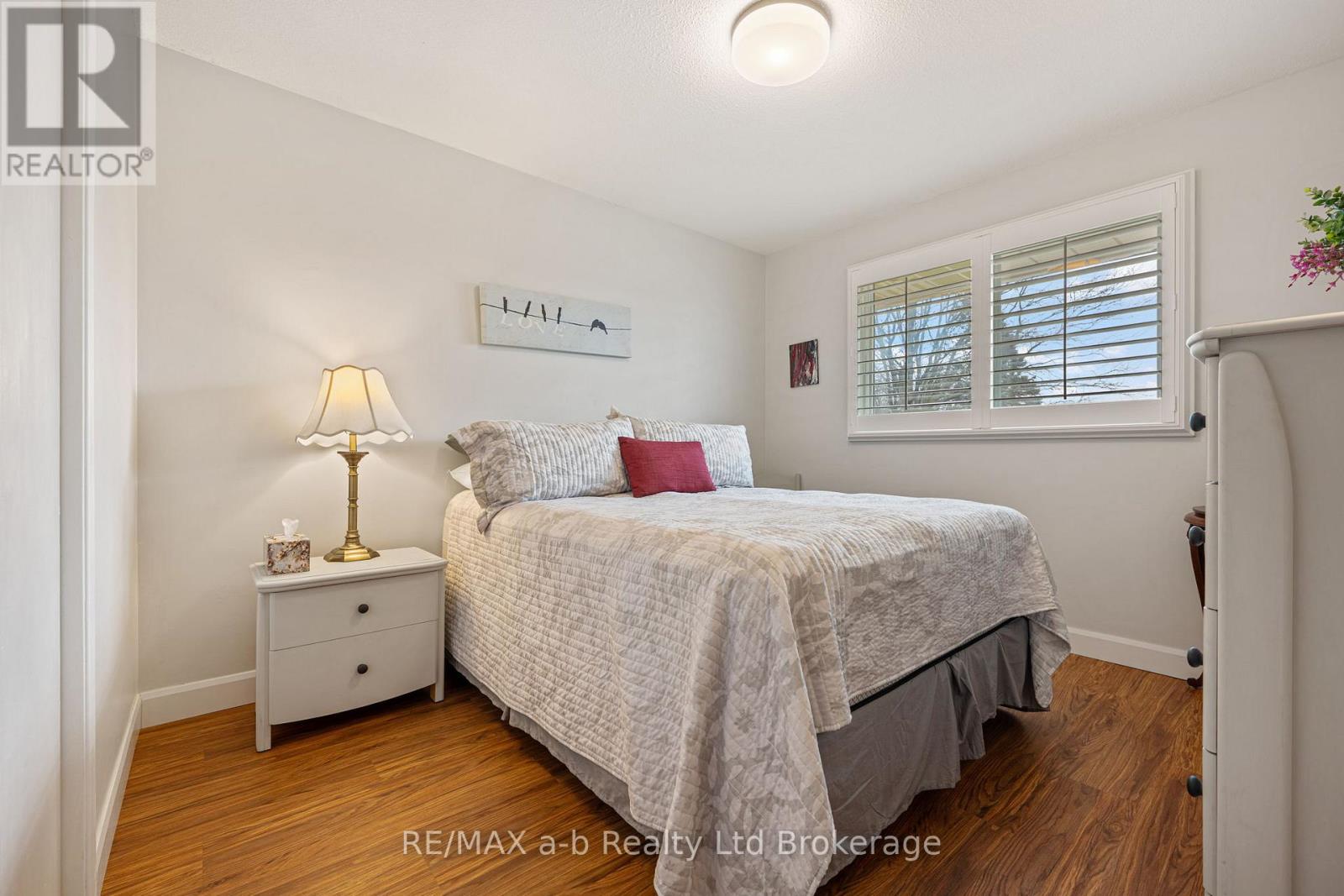 24 Denrich Avenue, Tillsonburg, Ontario  N4G 4W2 - Photo 11 - X12909574