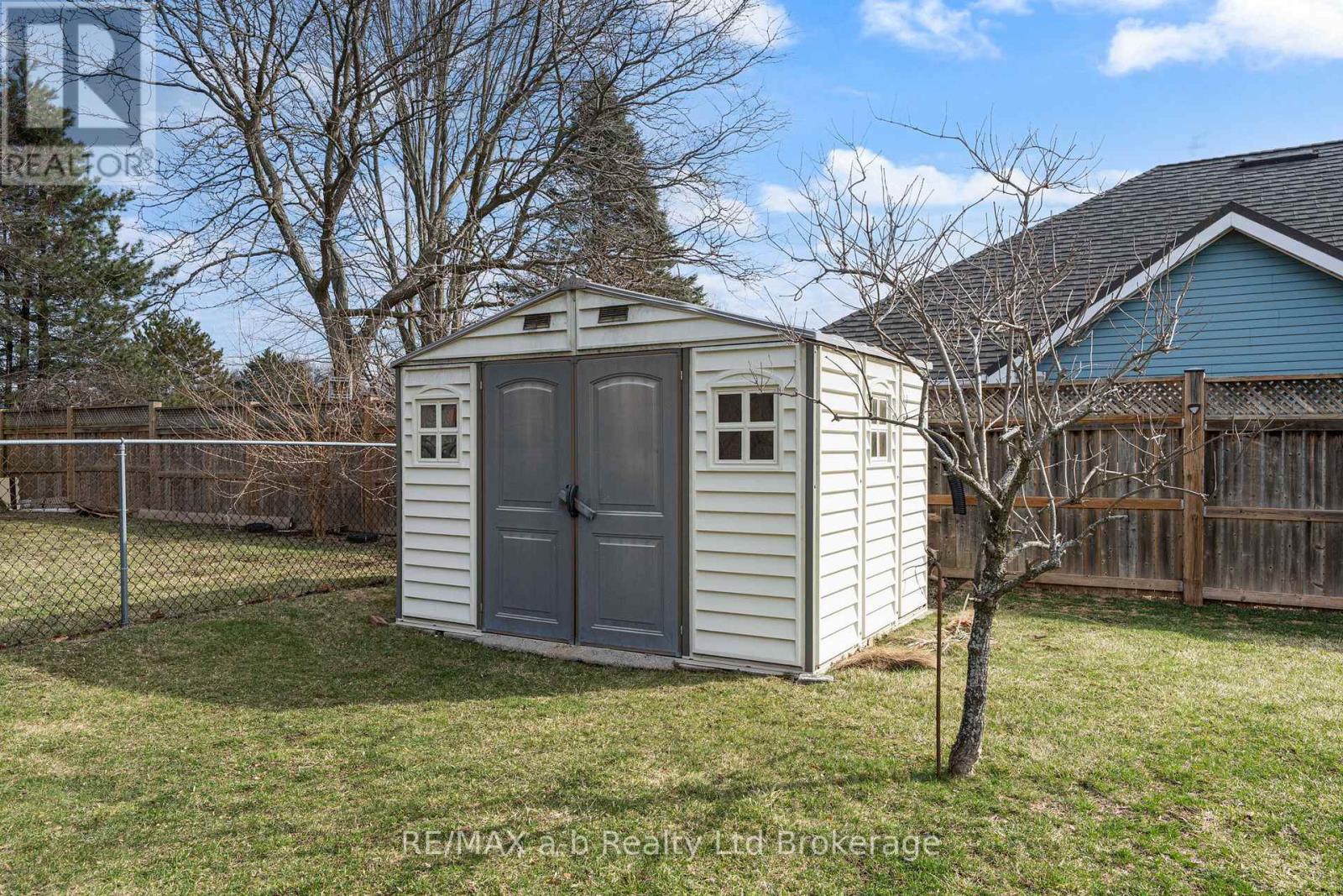 24 Denrich Avenue, Tillsonburg, Ontario  N4G 4W2 - Photo 28 - X12909574