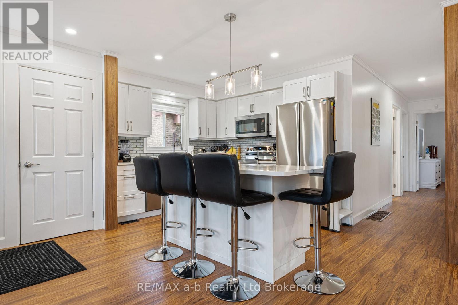 24 Denrich Avenue, Tillsonburg, Ontario  N4G 4W2 - Photo 7 - X12909574