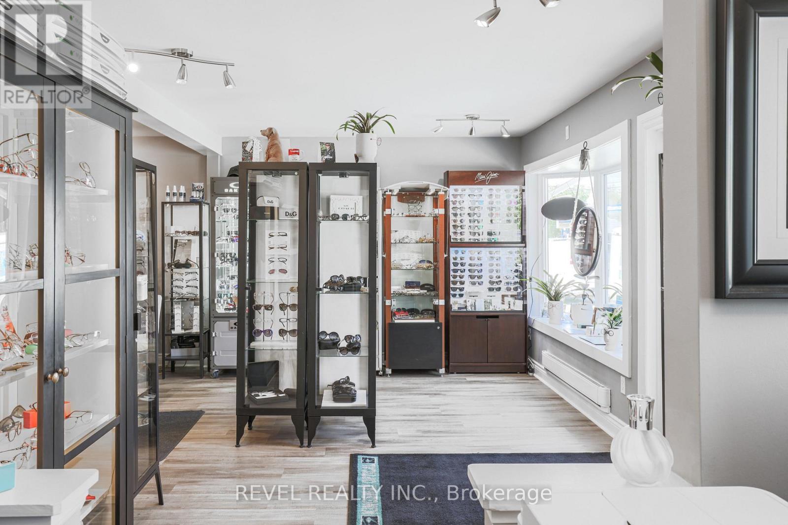 7 Kingsway Drive, Kawartha Lakes, Ontario  K0M 1A0 - Photo 16 - X12909852