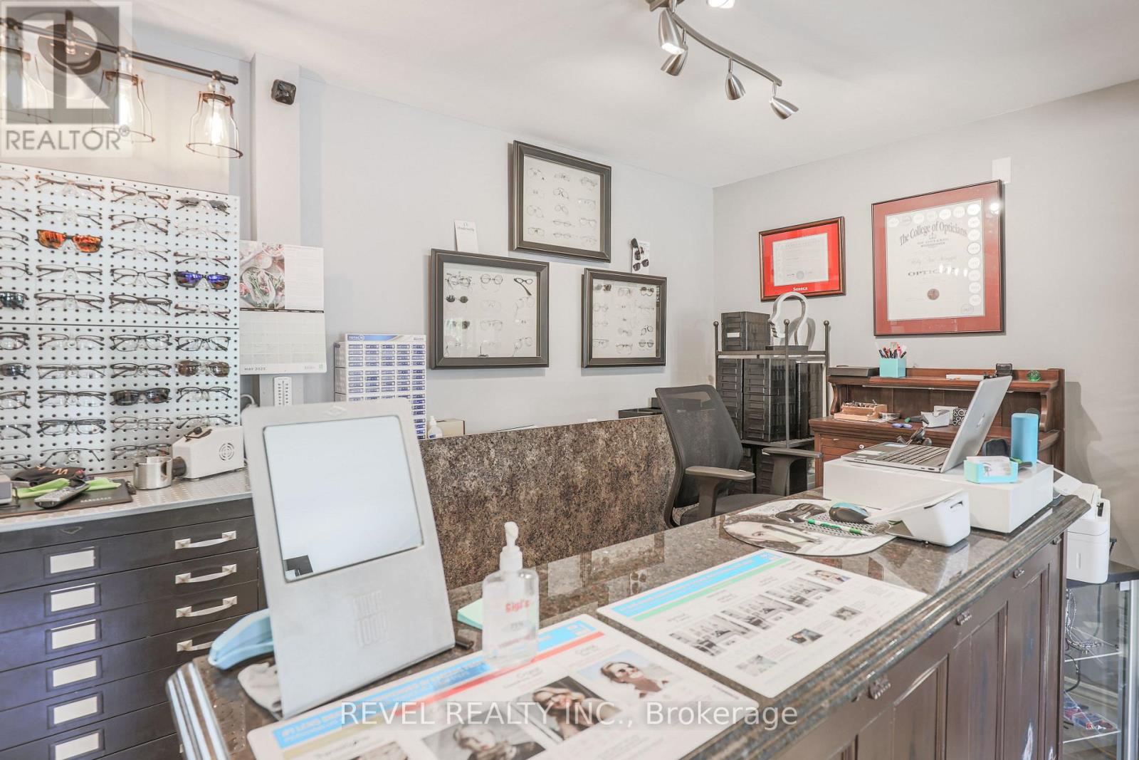 7 Kingsway Drive, Kawartha Lakes, Ontario  K0M 1A0 - Photo 8 - X12909852