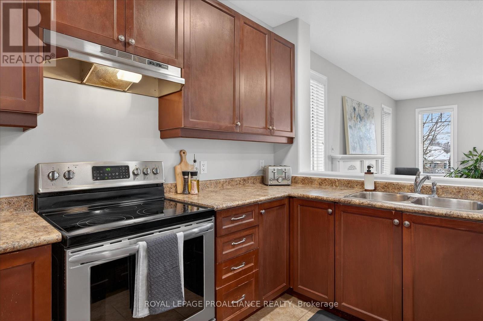 18 - 50 Lockside Drive, Peterborough, Ontario  K9J 8T1 - Photo 13 - X12909898