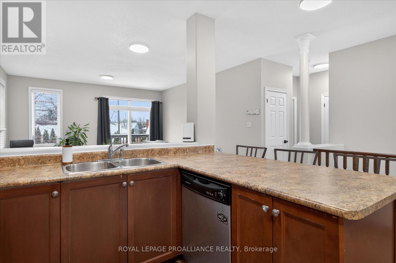 18 - 50 Lockside Drive, Peterborough, Ontario  K9J 8T1 - Photo 14 - X12909898