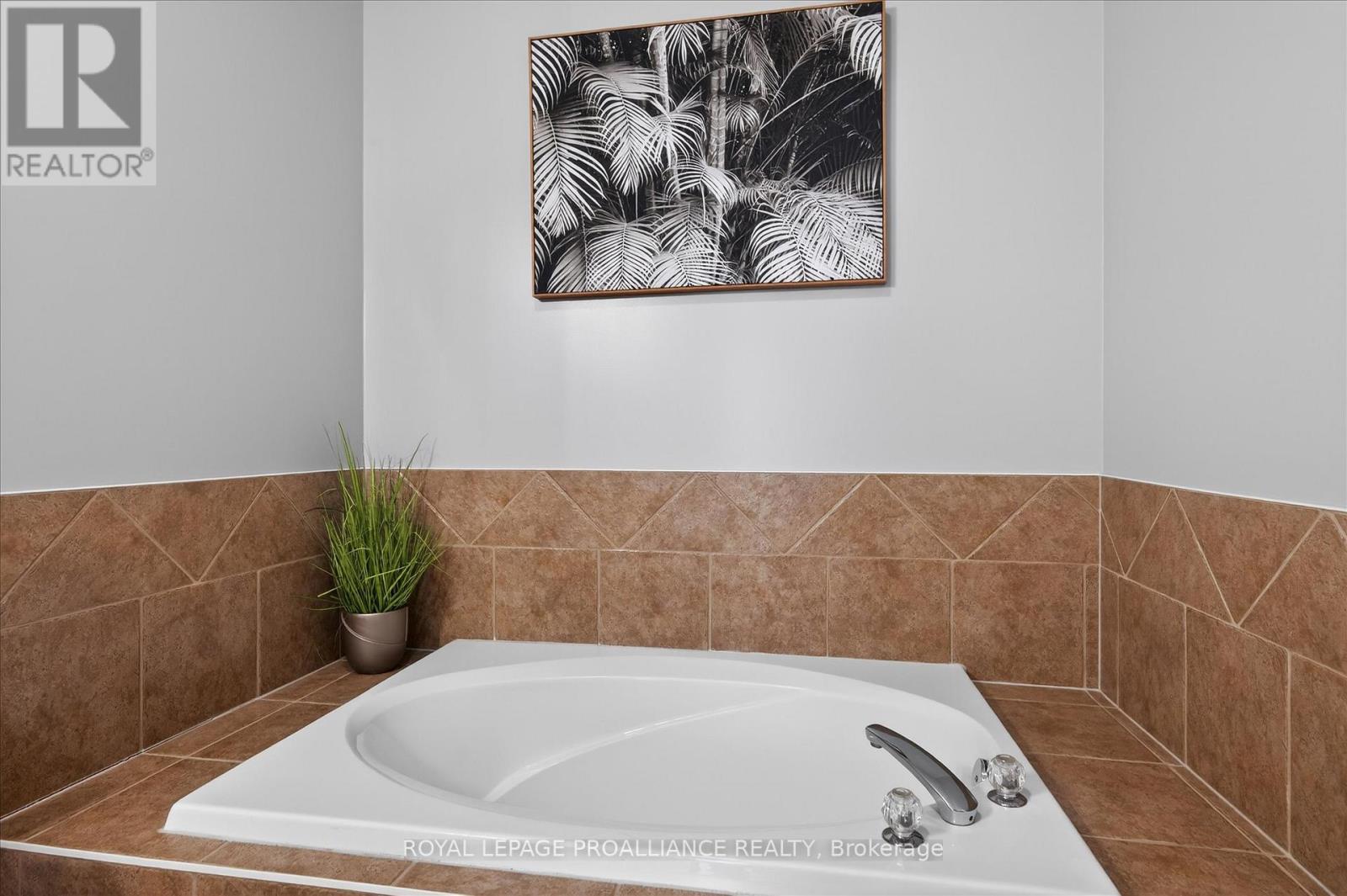 18 - 50 Lockside Drive, Peterborough, Ontario  K9J 8T1 - Photo 32 - X12909898