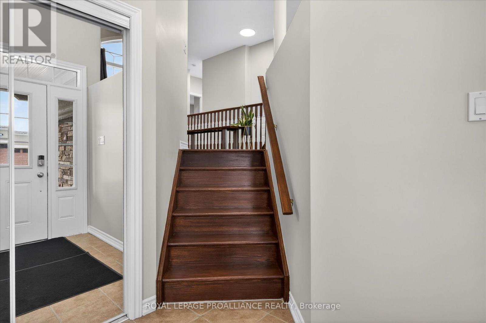 18 - 50 Lockside Drive, Peterborough, Ontario  K9J 8T1 - Photo 5 - X12909898