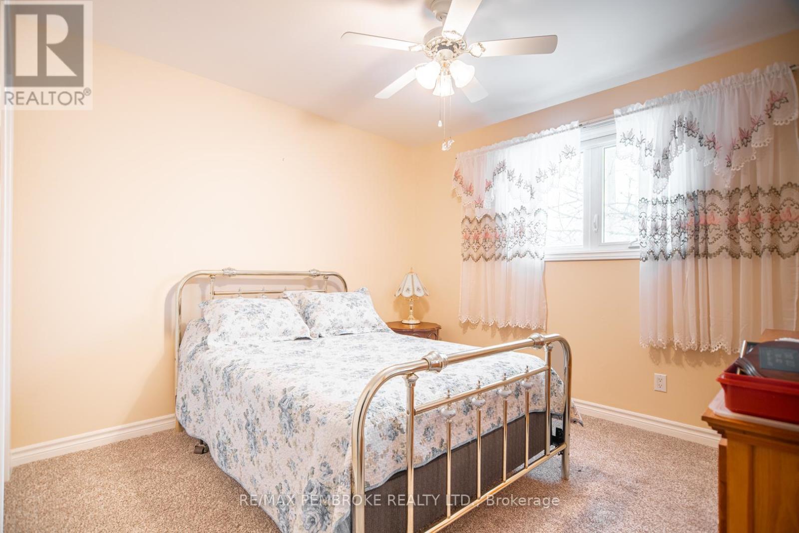 29 Lisa Crescent, Petawawa, Ontario  K8H 2Z8 - Photo 14 - X12907976