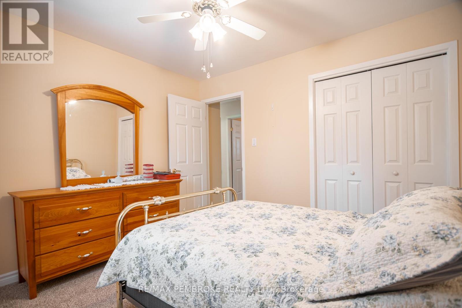 29 Lisa Crescent, Petawawa, Ontario  K8H 2Z8 - Photo 13 - X12907976