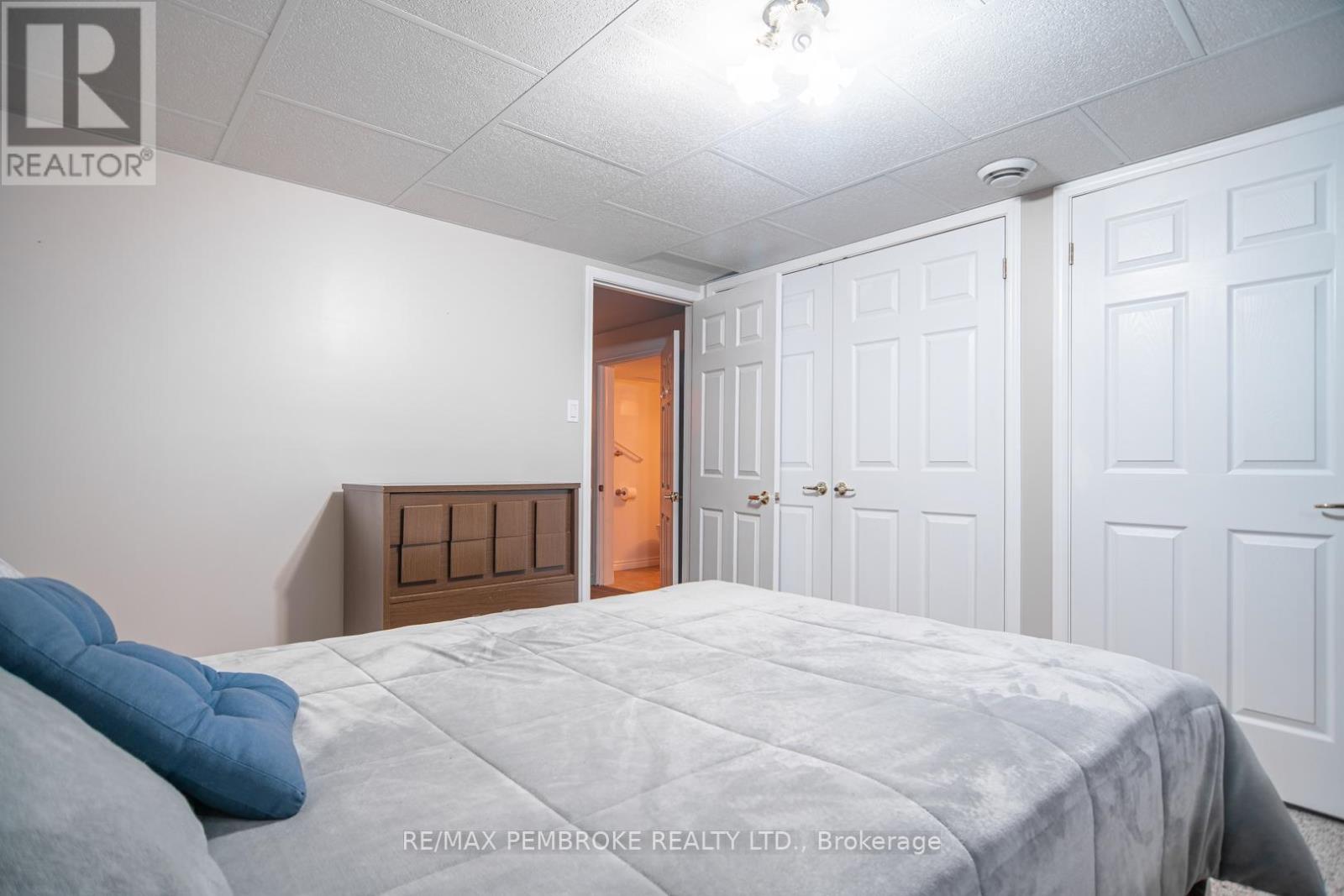 29 Lisa Crescent, Petawawa, Ontario  K8H 2Z8 - Photo 25 - X12907976