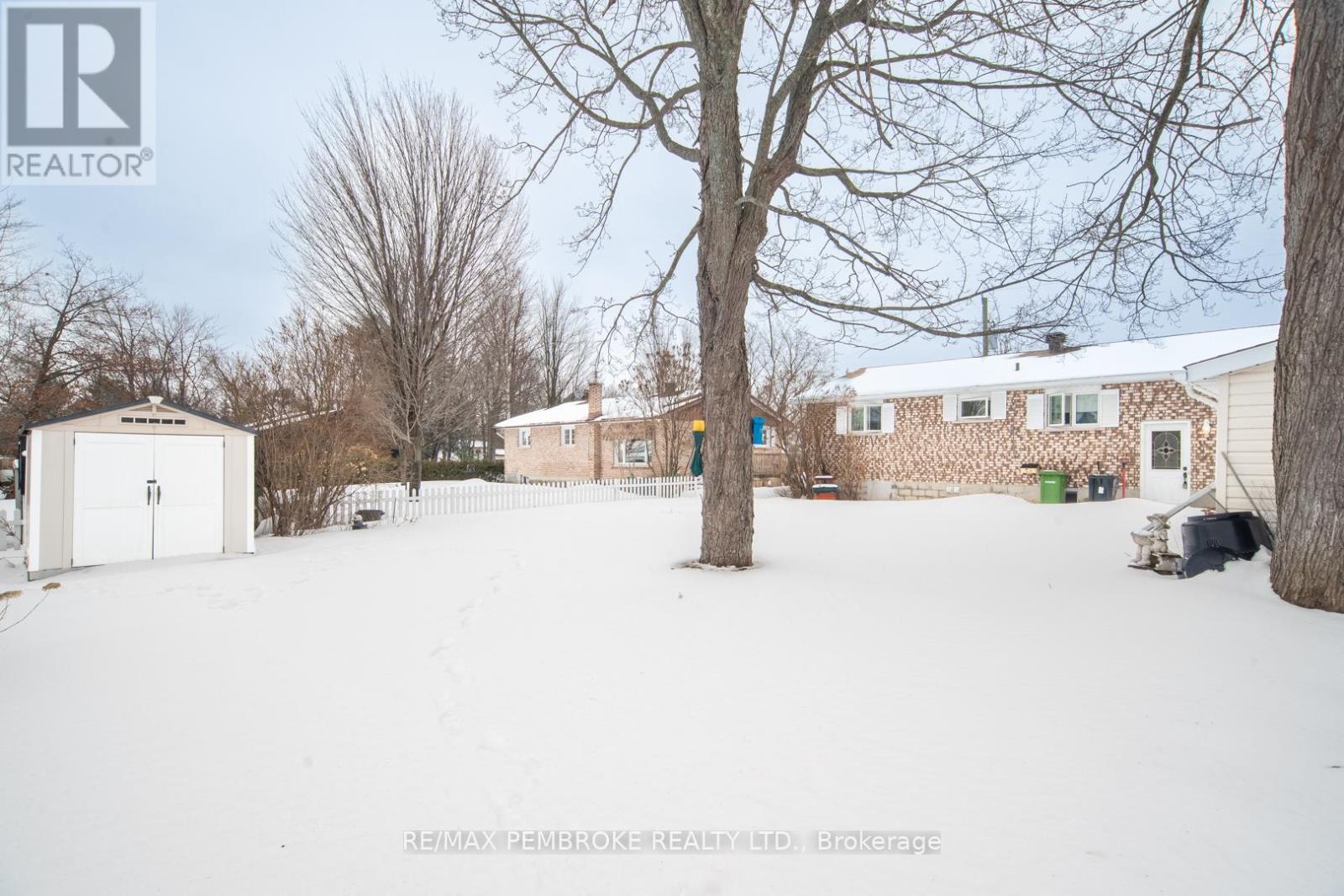 29 Lisa Crescent, Petawawa, Ontario  K8H 2Z8 - Photo 36 - X12907976