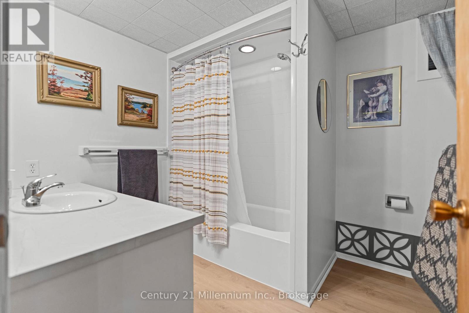 670 5th A Avenue W, Owen Sound, Ontario  N4K 5C9 - Photo 43 - X12909602