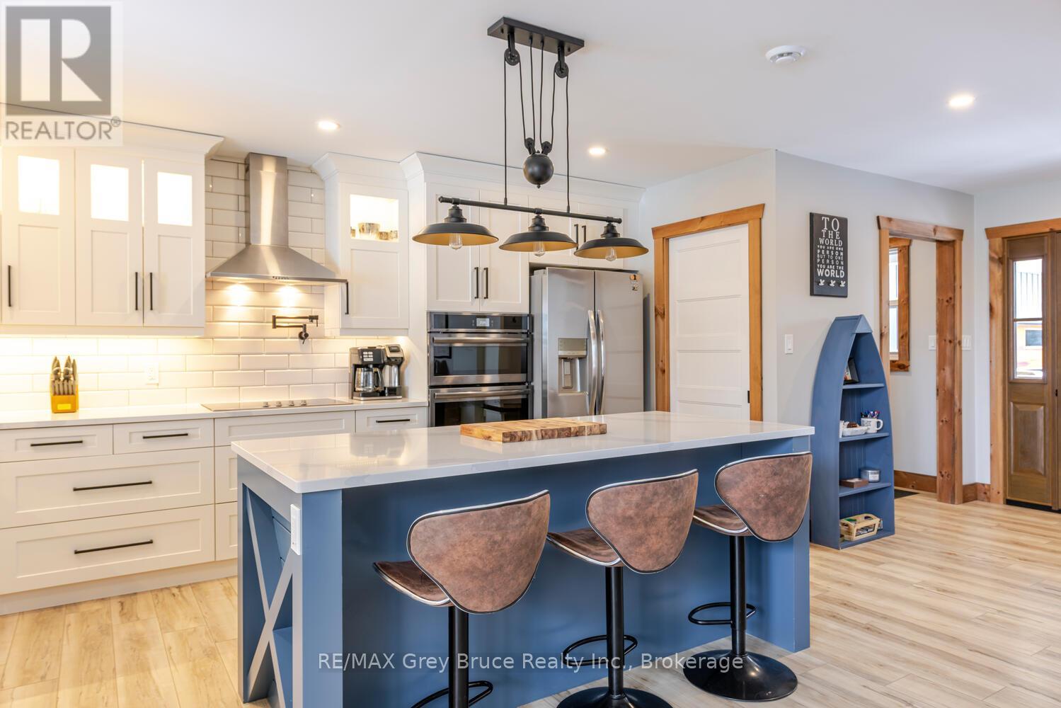 87 Silverside Point Road, Northern Bruce Peninsula, Ontario  N0H 1Z0 - Photo 13 - X12909640