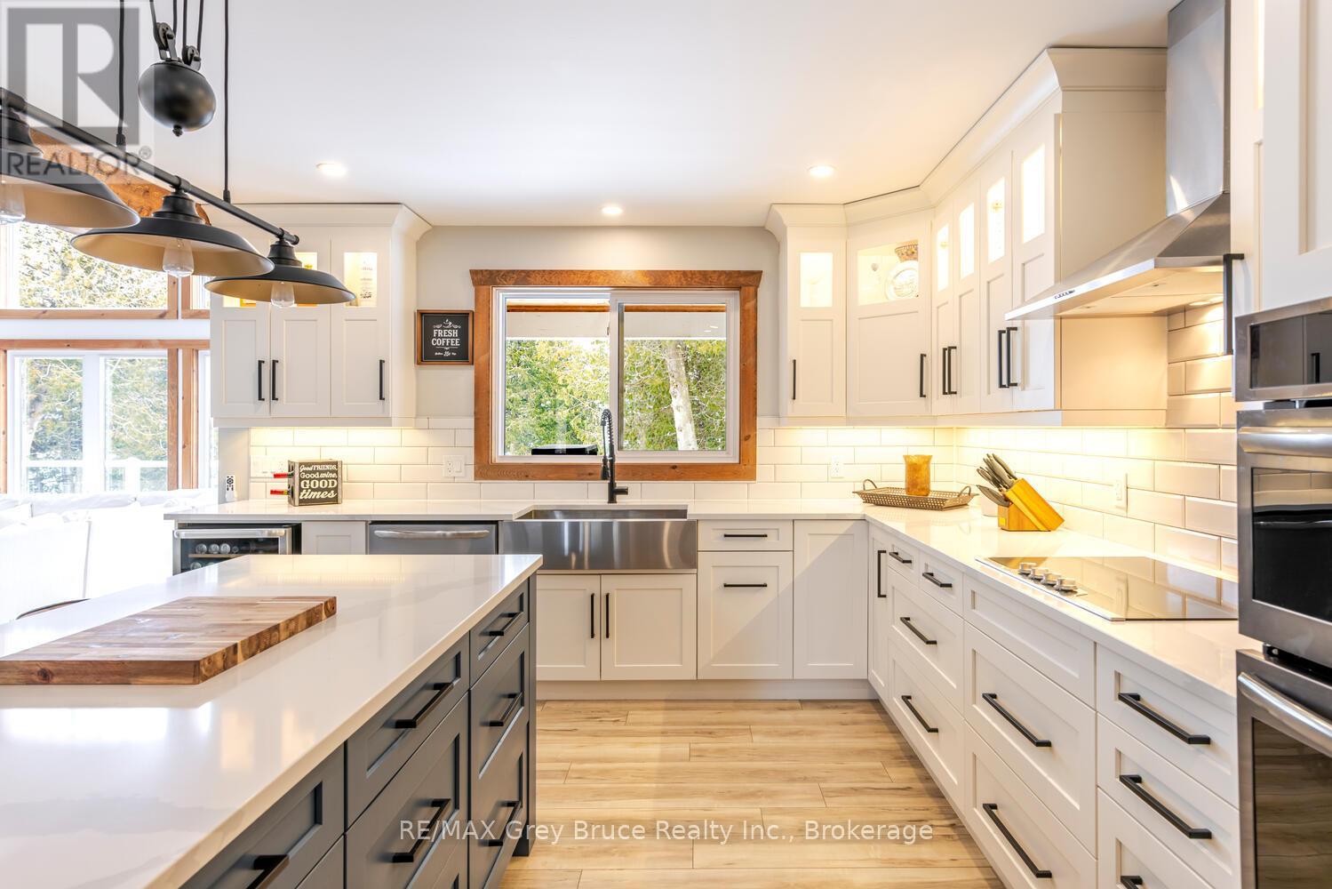 87 Silverside Point Road, Northern Bruce Peninsula, Ontario  N0H 1Z0 - Photo 16 - X12909640