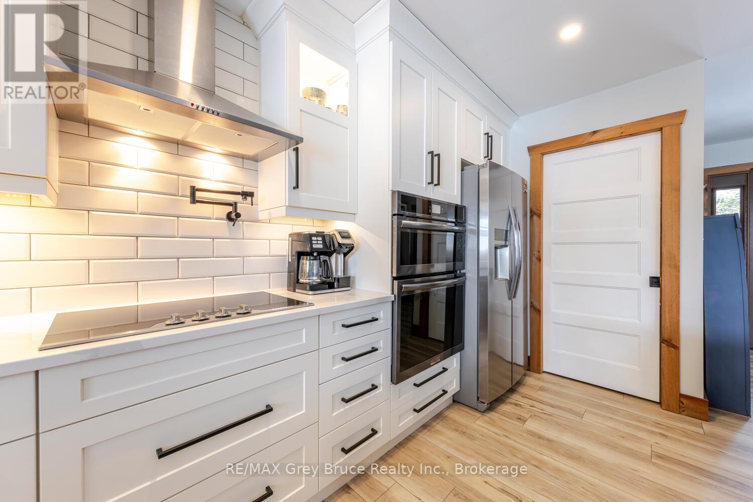 87 Silverside Point Road, Northern Bruce Peninsula, Ontario  N0H 1Z0 - Photo 17 - X12909640