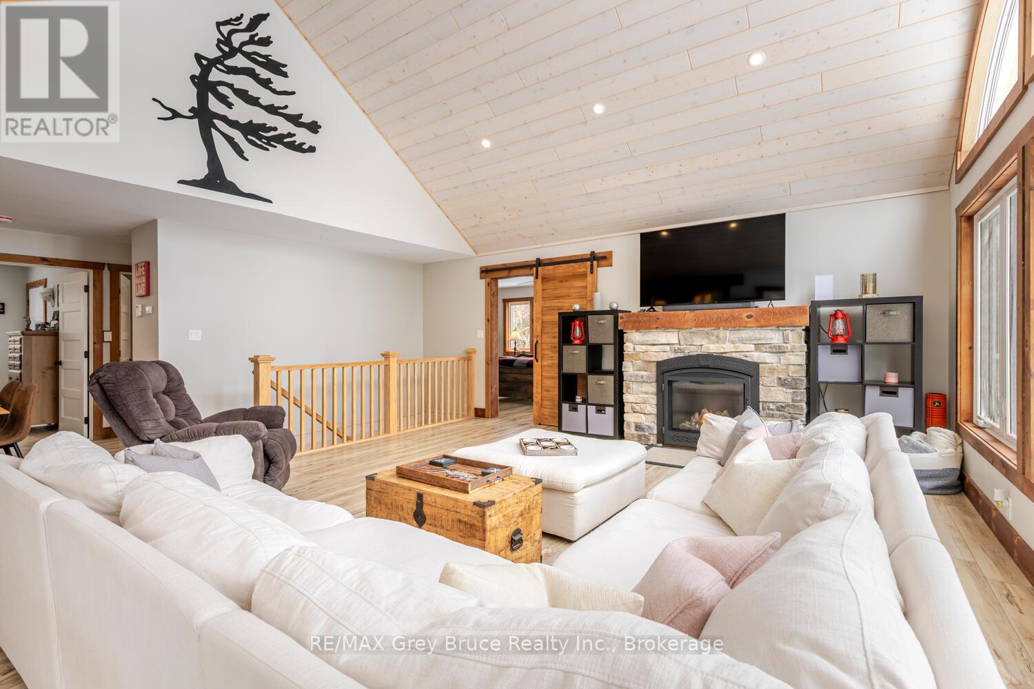 87 Silverside Point Road, Northern Bruce Peninsula, Ontario  N0H 1Z0 - Photo 26 - X12909640