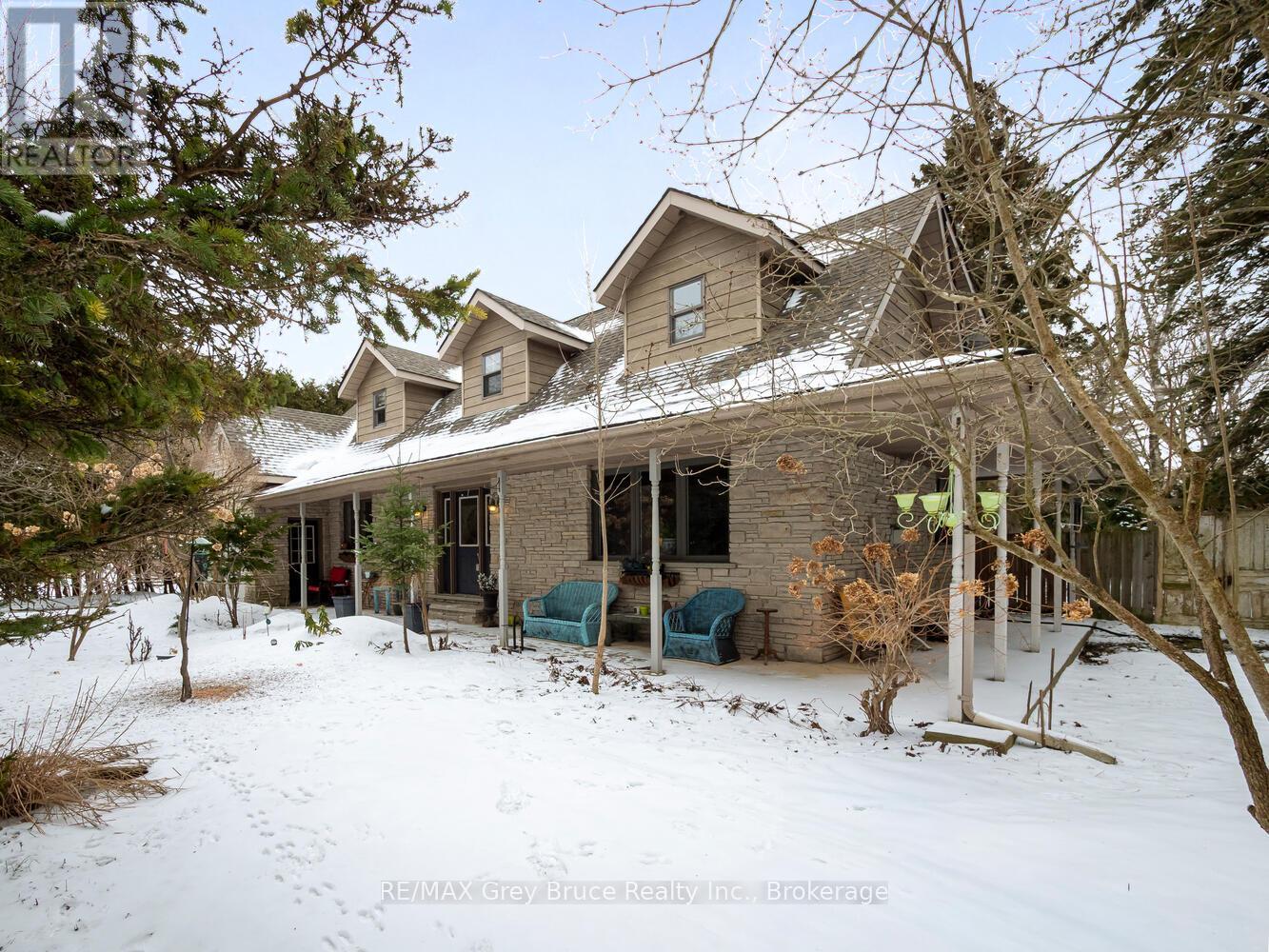 6 Kirkland Place, South Bruce Peninsula, Ontario  N0H 2G0 - Photo 3 - X12909674