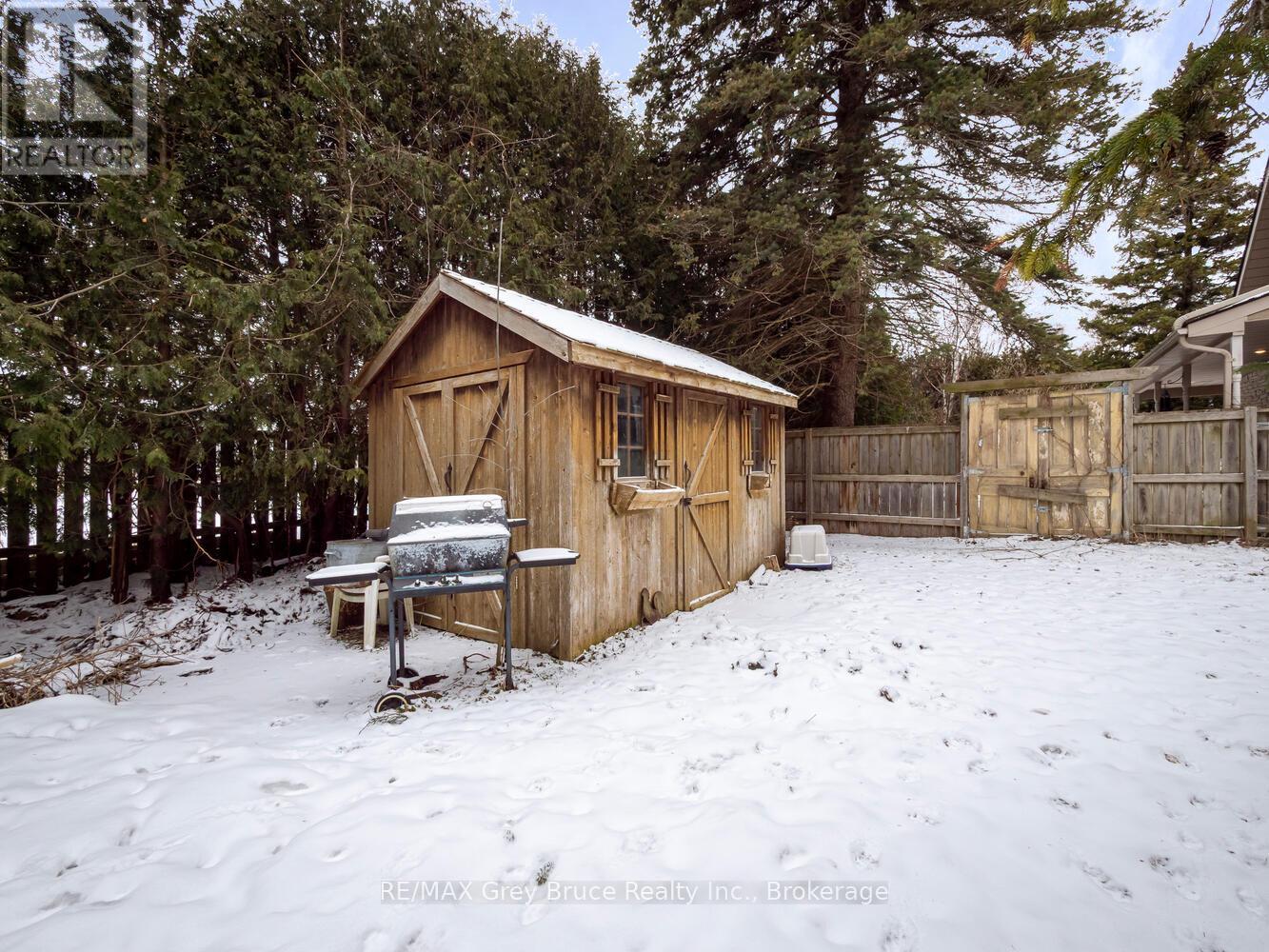 6 Kirkland Place, South Bruce Peninsula, Ontario  N0H 2G0 - Photo 37 - X12909674