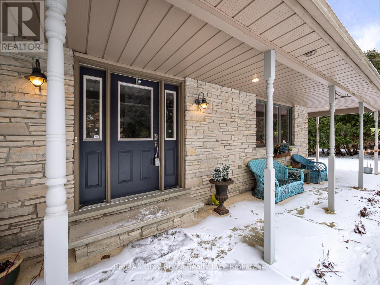 6 Kirkland Place, South Bruce Peninsula, Ontario  N0H 2G0 - Photo 4 - X12909674