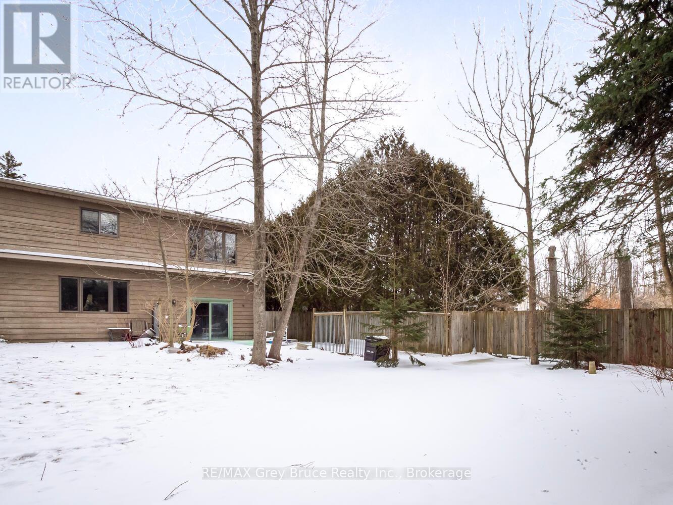 6 Kirkland Place, South Bruce Peninsula, Ontario  N0H 2G0 - Photo 44 - X12909674