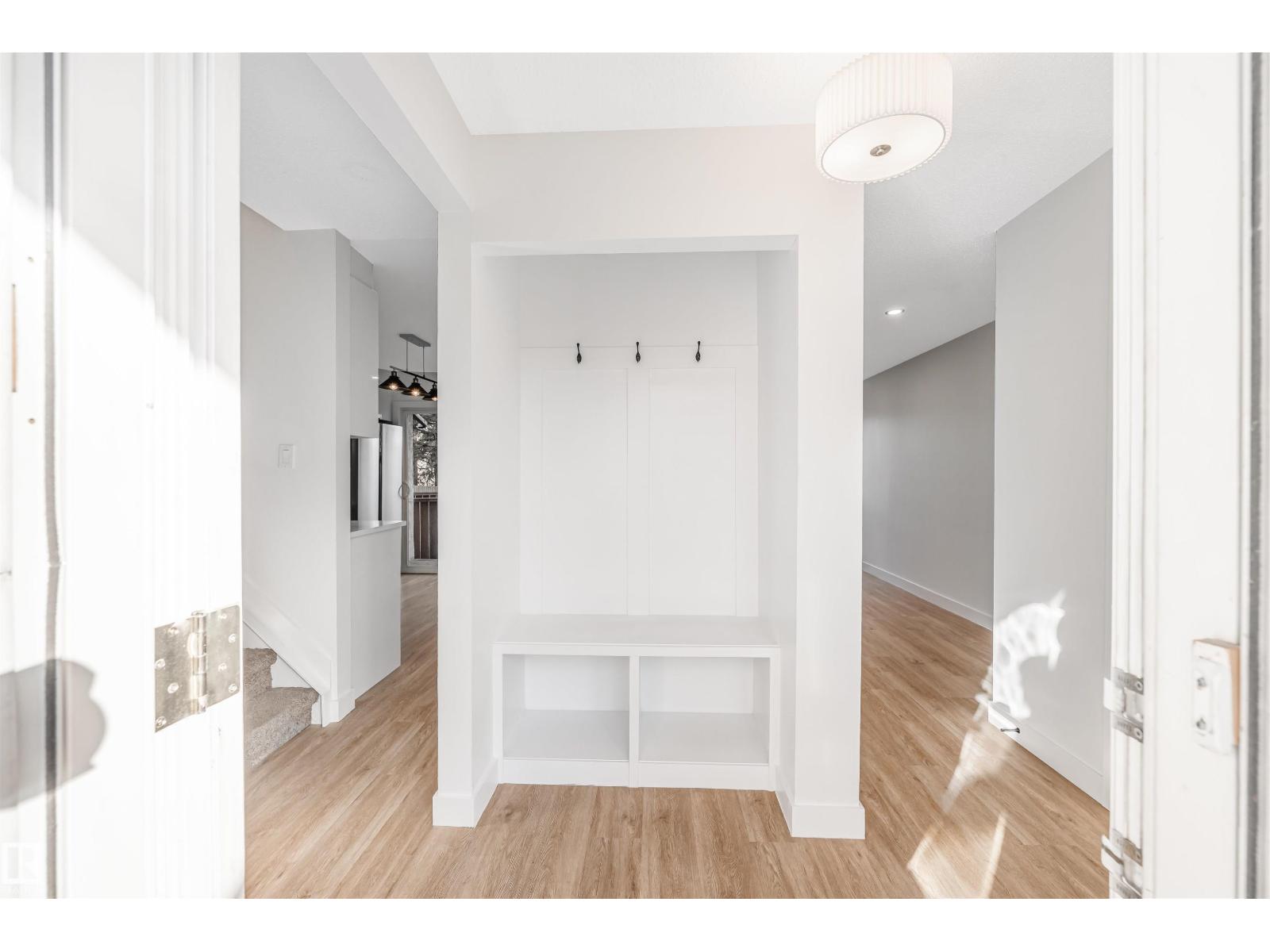 6030 Mill Woods Rd S Nw, Edmonton, Alberta  T6L 1N5 - Photo 2 - E4478684