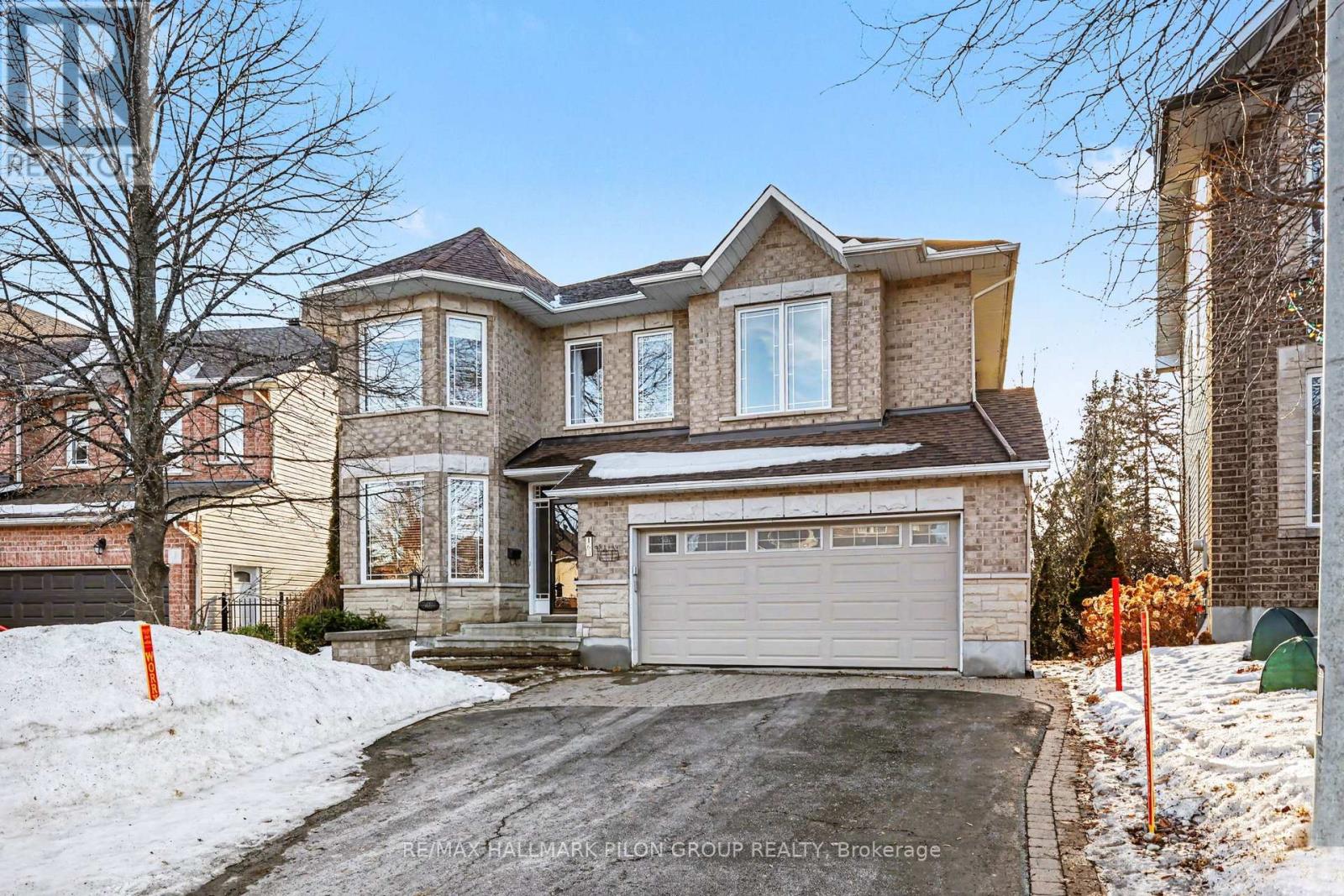 163 Copperwood Street, Ottawa, Ontario  K1C 7S3 - Photo 2 - X12909694