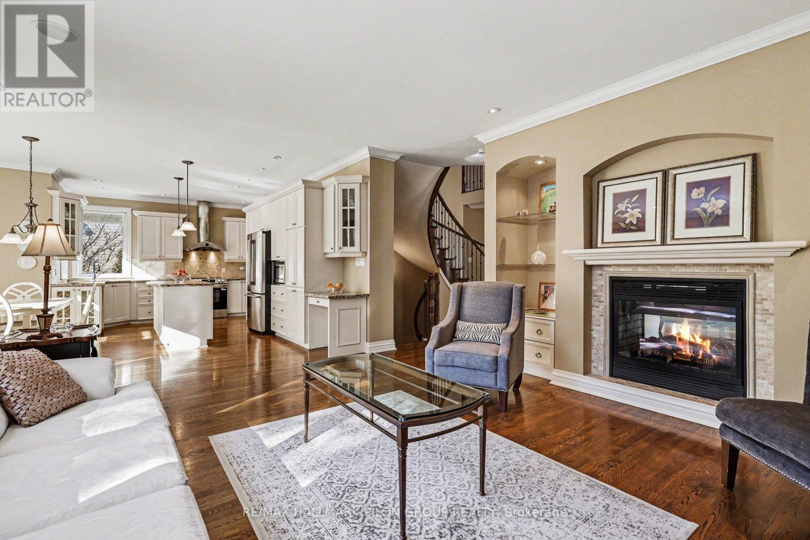 163 Copperwood Street, Ottawa, Ontario  K1C 7S3 - Photo 3 - X12909694